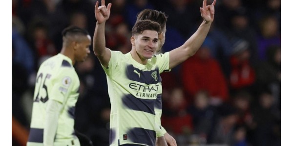 Świetna rola Juliána Álvareza i Phila Fodena